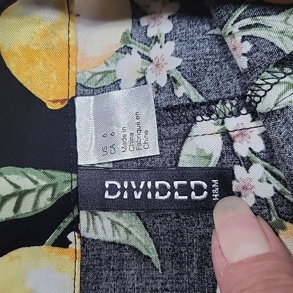 H&M Divided Size 6 Midi Black with Lemons Skirt, Side Slit and Buttons, EUC - Picture 11 of 14